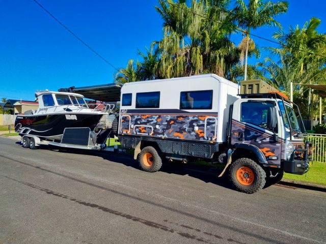 4x4-motorhome-plus-boat