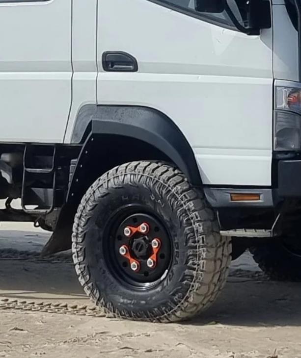 Fuso FGB71/FG84 Sc Front Wheel Arch Flare Fitted