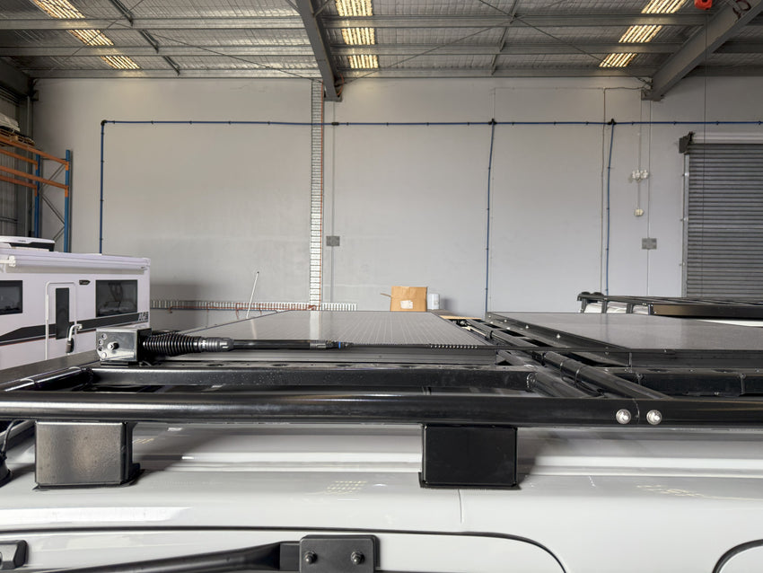Uhf Gme Xrs335Ctp  80 Channel Package  Fitted to Roof Rack Fold Down