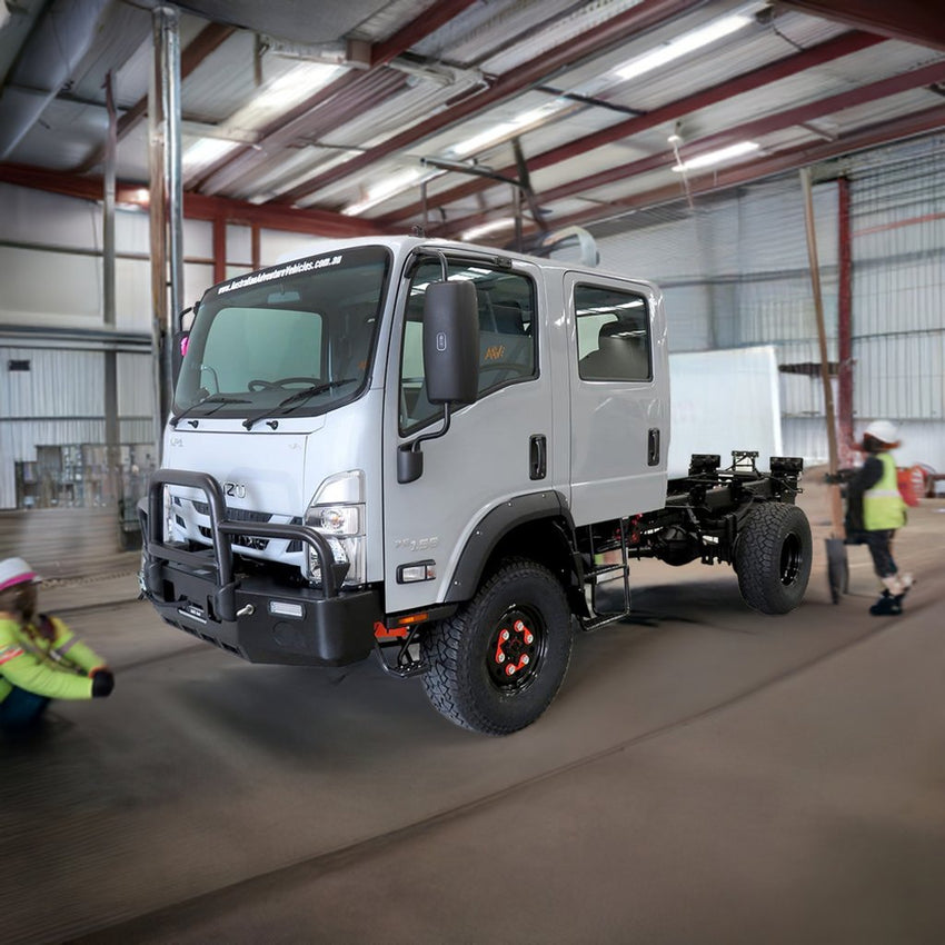 New Isuzu 75/155 Crew Cab  Manual 7000Gvm + Bullbar+37" AT's SSW