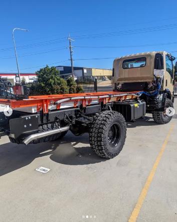 Isuzu NPS 2016+ Sc Kinetic Sub Frame Diesel 240 Lts+Water 290 Lts