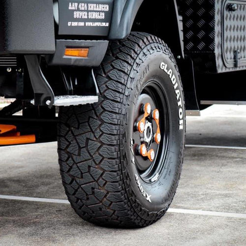 SSW 6 Stud (080) IZ09+ & Hino 817  Wheel + Gladiator At'S 37X13.5 R17 135Q
