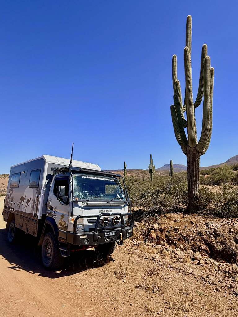 4x4_Motorhome_by_aav4x4_in_Arizona_desert