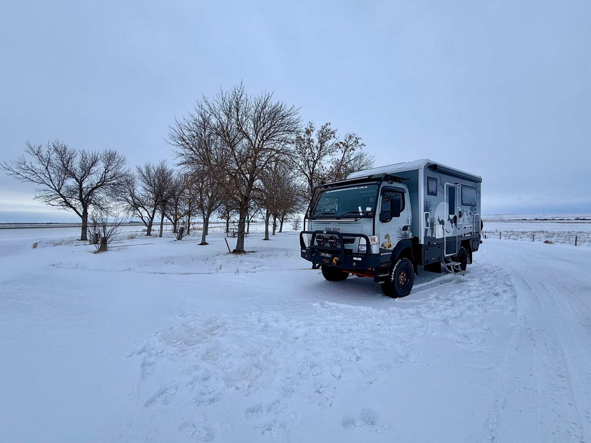 4x4_motorhome_by_aav4x4_on_snowy_winter_land