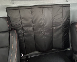 GXO Insulated Crawl Through Shade -Small