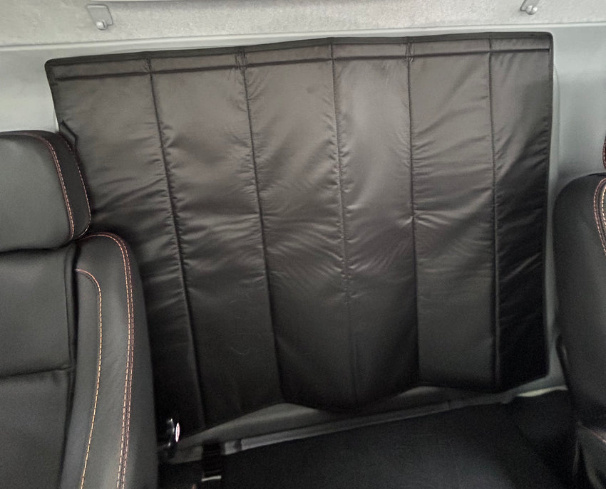 GXO Insulated Crawl Through Shade -Small