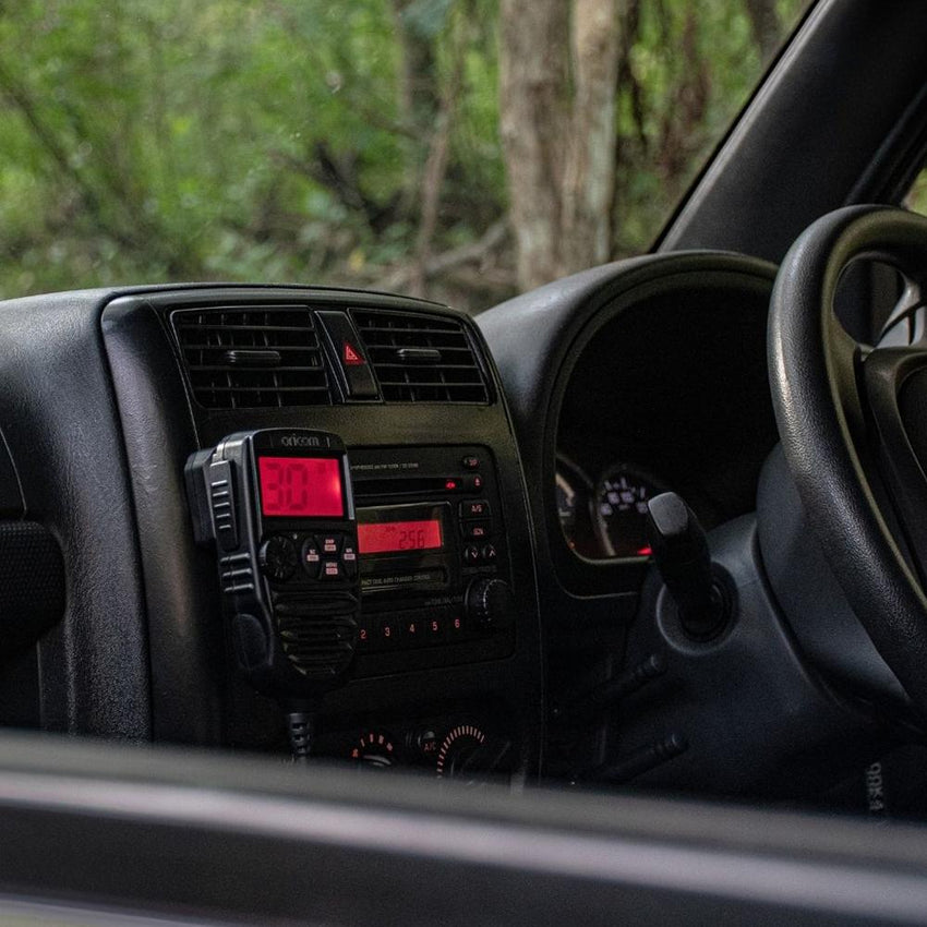 Uhf Oricom Dtx4200X & Combo 6.5 & 3 Dbi Antenna - Fitted to ?