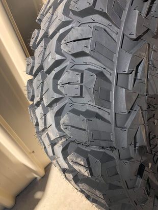 SSW 5 Stud Fuso Wheel + Gladiator Mt'S 37X13.5 R17 135Q