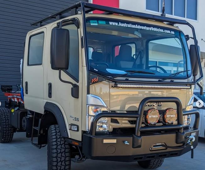 Isuzu Dc Alloy Scrub Bar/Roof Pod With Wind Deflector Kit