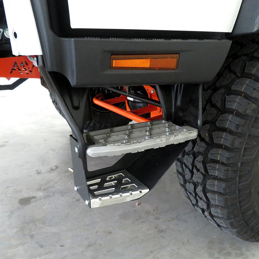 Fuso FGB71/FG84 Lower Step Pair Unfitted