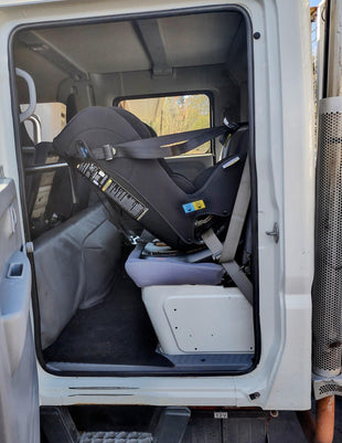 Fuso Dc Child Seat Belt Restraints Fitted