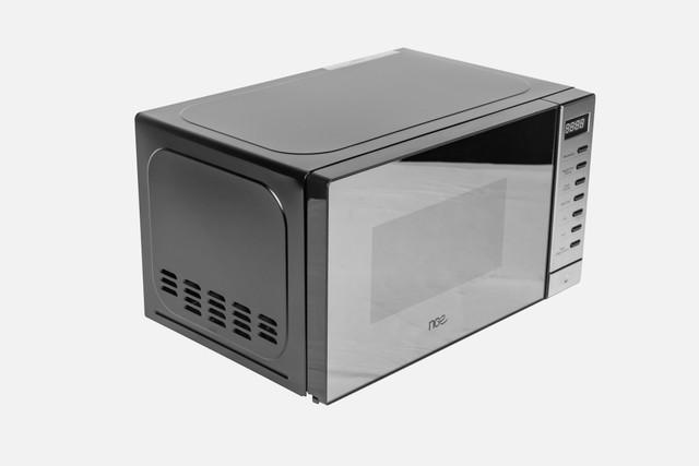 Gxo Microwave 20Lt/ 700W Black Fitted